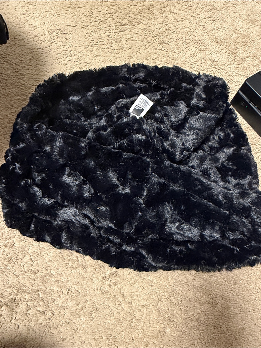 Faux fur infinity scarf  - Black